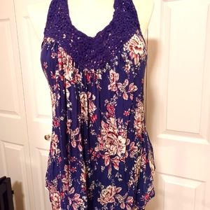 Sleeveless top